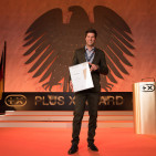 Patrick Schwarzhaupt, Bereichsleiter media&home bei der Verbundgruppe Euronics, nahm den Award für den „Besten Elektronik-Händler Deutschlands“ stellvertretend für seine Mitglieder in Empfang.