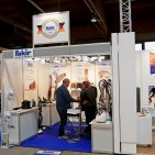 Fakir zeigte zum ersten Mal auf einer Brömmelhaupt-Hausmesse Präsenz. Fakir zeigte zum ersten Mal auf einer Brömmelhaupt-Hausmesse Präsenz.