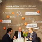 Die Verbundgruppe EK/servicegroup, im Elektrobereich mit dem Modul electroplus erfolgreich unterwegs, stellte auf der Ambiente ihr Konzept „livingplus – vom Point of Sale zum Point of Profit“ vor. Die Verbundgruppe EK/servicegroup, im Elektrobereich mit dem Modul electroplus erfolgreich unterwegs, stellte auf der Ambiente ihr Konzept „livingplus – vom Point of Sale zum Point of Profit“ vor.