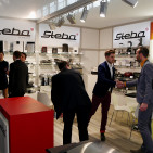 Im Mittelpunkt bei Steba stand die Heißluft-Fritteuse HF900. Im Mittelpunkt bei Steba stand die Heißluft-Fritteuse HF900.