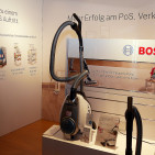 Zweites Top.-Thema bei Bosch: Die Bodenpflege und ihre pfiffigen POS-Konzepte. Zweites Top.-Thema bei Bosch: Die Bodenpflege und ihre pfiffigen POS-Konzepte.