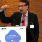 Willy Fischel, Geschäftsführer Handelsverband Technik (BVT) kritisierte auf dem BVT / ZVEI-Branchendialog die viel zu engen Grenzen des Kartellrechts.