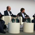 Dem Thema “Welche Schlüsselbedeutung hat das Thema “Internet of Things“ für die Zukunft unserer TCG-Branche? Antworten darauf gaben: Cyril Buxdorf (2.v.li), Executive VP Groupe SEB, Chris Bram, Senior VP Electrolux sowie Dave Ward, Head of Innovation / Connected Home bei Dixons Carphone. (v.li). Dem Thema “Welche Schlüsselbedeutung hat das Thema “Internet of Things“ für die Zukunft unserer TCG-Branche? Antworten darauf gaben: Cyril Buxdorf (2.v.li), Executive VP Groupe SEB, Chris Bram, Senior VP Electrolux sowie Dave Ward, Head of Innovation / Connected Home bei Dixons Carphone. (v.li).