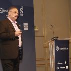 Eine Erfolgsstory par excellence präsentierte Nilesh Khalkho, CEO von Sharaf DG aus den Vereinigten Emiraten. Mit 36 Läden und einem Umsatz von rund 500 Millionen US-Dollar ist das Euronics Mitglied ein echter Key-Player in seiner Region. Sein Credo: „Verkäufer am PoS sind wichtiger als ein CEO.“ Eine Erfolgsstory par excellence präsentierte Nilesh Khalkho, CEO von Sharaf DG aus den Vereinigten Emiraten. Mit 36 Läden und einem Umsatz von rund 500 Millionen US-Dollar ist das Euronics Mitglied ein echter Key-Player in seiner Region. Sein Credo: „Verkäufer am PoS sind wichtiger als ein CEO.“