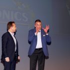 Benedict Kober (li), Euronics-Chef Deutschland und Hans Carpels, President Euronics International, gaben einen Abriss zu 25 Jahre Euronics International 25 Jahre Euronics International