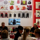 Seit Jahren der Ambiente treu: KitchenAid, ein Mussfaktor und Magnet mitten in Halle 3.1. Ambiente_2016---12