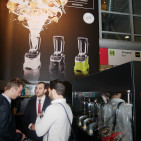 Augenschmaus und farblicher Blickfang: Der Stand von Novissa (Novis) aus der Schweiz in Halle 3.0. Ambiente_2016---23