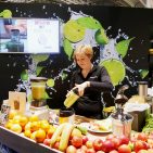 Auf besonderes Interesse bei Gastroback stieß der Design Micro Blender, der dem Trend zum „Personal Blender“ huldigt. Ambiente_2016---29