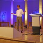 Gerd Holl, Geschäftsführer Electrolux Deutschland & Österreich, erläuterte die Hintergründe zur Strategie „Wachstum durch Fokussierung und Partnerschaft“ seines Hauses. ESC - Gerd Holl