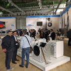 Samsung Hausgeräte in Berlin SMARTER/ER/LEBEN. Samsung Hausgeräte in Berlin SMARTER/ER/LEBEN.