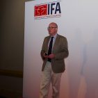 GfK-Marktforscher Jürgen Boyny ist überzeugt: Sobald alle Fernseher Smart TVs sind, haben Streaming Media Player wie Cromecast oder Amazon Fire TV keine Zukunft mehr. IFA-GPC-Juergen Boyny