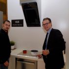 High-Tech Demonstration vom Feinsten: Mit VUK stellte Grundig ein Bedienkonzept von Großgeräten mittels Lichtprojektion vor. IFA-GPC-VUK von Grundig