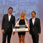 „Einfach großartig die Kleinen.“ Schreiben die Erfolgsgeschichte der WMF Küchenminis fort: Martin Ludwig (li.), Geschäftsführer WMF-ce und Christian Schneider, Brandmanager. IFA IMB - WMF