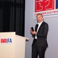 Michael Wolf, AEG Product Manager Wäschepflege zum Thema Konnektivität: „Mit der MY AEG App lassen sich nicht nur wiederkehrende Waschzyklen personalisieren und auf eigene Wünsche zuschneiden, sondern auch zusätzliche Waschzyklen einfach zu bestehenden Programmen hinzufügen.“ Michael Wolf, AEG Product Manager Wäschepflege zum Thema Konnektivität: „Mit der MY AEG App lassen sich nicht nur wiederkehrende Waschzyklen personalisieren und auf eigene Wünsche zuschneiden, sondern auch zusätzliche Waschzyklen einfach zu bestehenden Programmen hinzufügen.“