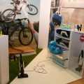 Unterwegs kärchern? Geht mit dem Mobile Outdoor Cleaner. Akkubetrieben und mit eigenem Wassertank ist der Niederdruckreiniger autark überall einsetzbar, beispielsweise zum Reinigen des Mountainbikes oder der verschmutzten Räder am Kinderwagen. Unterwegs kärchern? Geht mit dem Mobile Outdoor Cleaner. Akkubetrieben und mit eigenem Wassertank ist der Niederdruckreiniger autark überall einsetzbar, beispielsweise zum Reinigen des Mountainbikes oder der verschmutzten Räder am Kinderwagen.