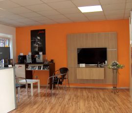 Idee zu mehr wohnlicher Warenpräsentation im Handel