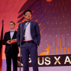 Für Braun Household, Most Innovative Brand Award Gewinner in der Kategorie Kleingeräte, nahmen Markus Orthey (li.), Senior Design Manager, und Duy Phong Vu, Head of Design, den Preis entgegen. Plus X - Braun