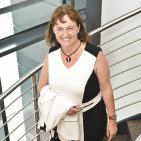 Zufrieden und stolz: Rommelsbacher Chefin Sigrid Klenk im neu gestalteten Bürotrakt. Rommelsbacher - Sigrid Klenk