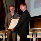 Jürgen Bauer, Inhaber von media@home Bietigheim-Bissingen, wurde von einer Jury aus diversen markt intern Experten und der FOM Hochschule für Oekonomie & Management als „Problemlöser 2020“ ausgezeichnet. TdM - 06