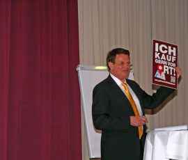 Manfred Handke steht voll und ganz hinter der markt intern Aktion: Ich kaufe gern vor Ort.“ WIR_2015 - 23