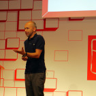 „Hinter jedem Nutzungscase der Verbraucher steht bereits die Industrie“, so Christopher Schläffer, Gründer von yetu. Daher sein Ansatz: Die Grenzen unterschiedlicher technischer Systeme mit einer einfachen Nutzer-Oberfläche zu überwinden. gfu - Christopher Schlaeffer