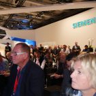Presseauftrieb am Siemensstand. ifa-2015-08