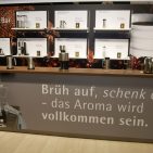 Ein Entspannungsplätzchen der besonderen Art: Die Kaffeebar von WMF. ifa-2015-24