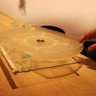 Halle 4.1. - AEG: Auf dem Drehteller im Kühlschrank fährt der Joghurt Karussell Halle 4.1. - AEG: Auf dem Drehteller im Kühlschrank fährt der Joghurt Karussell