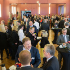 In den Pausen war lebhaftes Netzwerken angesagt. In den Pausen war lebhaftes Netzwerken angesagt.