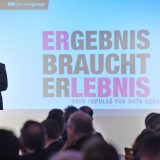 Woher rührt der Wunsch des Konsumenten nach Einkaufserlebnissen und was bedeutet Erlebnishandel eigentlich genau? Die Antworten dazu hatte der EK Vorstandsvorsitzende Franz-Josef Hasebrink. Woher rührt der Wunsch des Konsumenten nach Einkaufserlebnissen und was bedeutet Erlebnishandel eigentlich genau? Die Antworten dazu hatte der EK Vorstandsvorsitzende Franz-Josef Hasebrink.