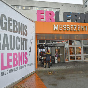 Schon am Messeeingang unübersehbar: Das Jahresmotto der EK „Ergebnis braucht Erlebnis.“