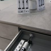 Unabhängig ob als Einbaugerät oder als Solo Stabmixer: Die kabellosen Stabmixer von Ritter im schlichten Bauhausdesgin trafen den Nerv des Fachpublikums. Unabhängig ob als Einbaugerät oder als Solo Stabmixer: Die kabellosen Stabmixer von Ritter im schlichten Bauhausdesgin trafen den Nerv des Fachpublikums.