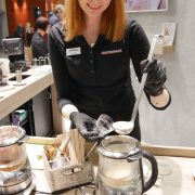 Gastroback stellte seinen Wasserkocher Tea & More vor. In diesem können auch Suppen oder gar Babynahrung zubereitet werden. Gastroback stellte seinen Wasserkocher Tea & More vor. In diesem können auch Suppen oder gar Babynahrung zubereitet werden.
