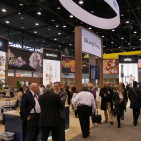 Ein Blick in die Messehalle Lakeside Center.