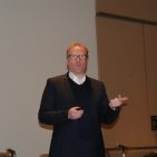 Udo Jansen, Global Director Small Appliances bei der GfK in Nürnberg, anlässlich seines Vortrages zum weltweiten Kleingerätegeschehen in Chicago: „Nahezu in allen Ländern auf der Welt setzt sich das positive und dynamische Wachstum bei Kleingeräten fort.“