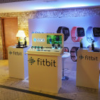 Stand von fitbit auf der IFA Global Press Conference in Rom