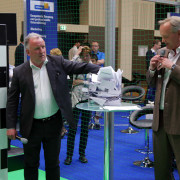 Glücksfee Andy Brehme loste zahlreiche Gewinner aus.