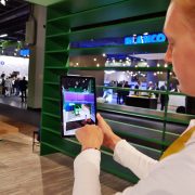 Ohne Smartphone oder Tablet war man in der Küchenvision des Schweizer Designers Alfredo Häberli auf verlorenem Posten. Ohne Smartphone oder Tablet war man in der Küchenvision des Schweizer Designers Alfredo Häberli auf verlorenem Posten.